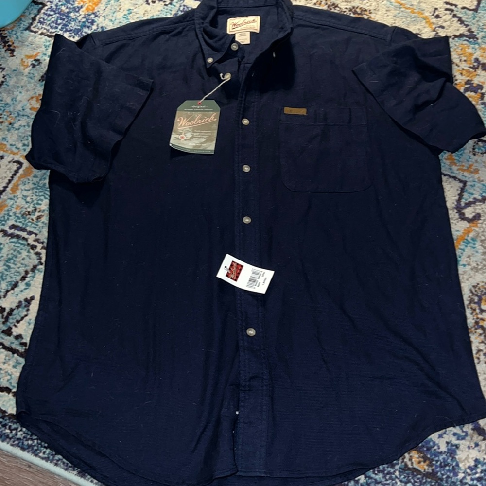 Woolrich blue cotton short sleeve collared shirt. XL. NWT.